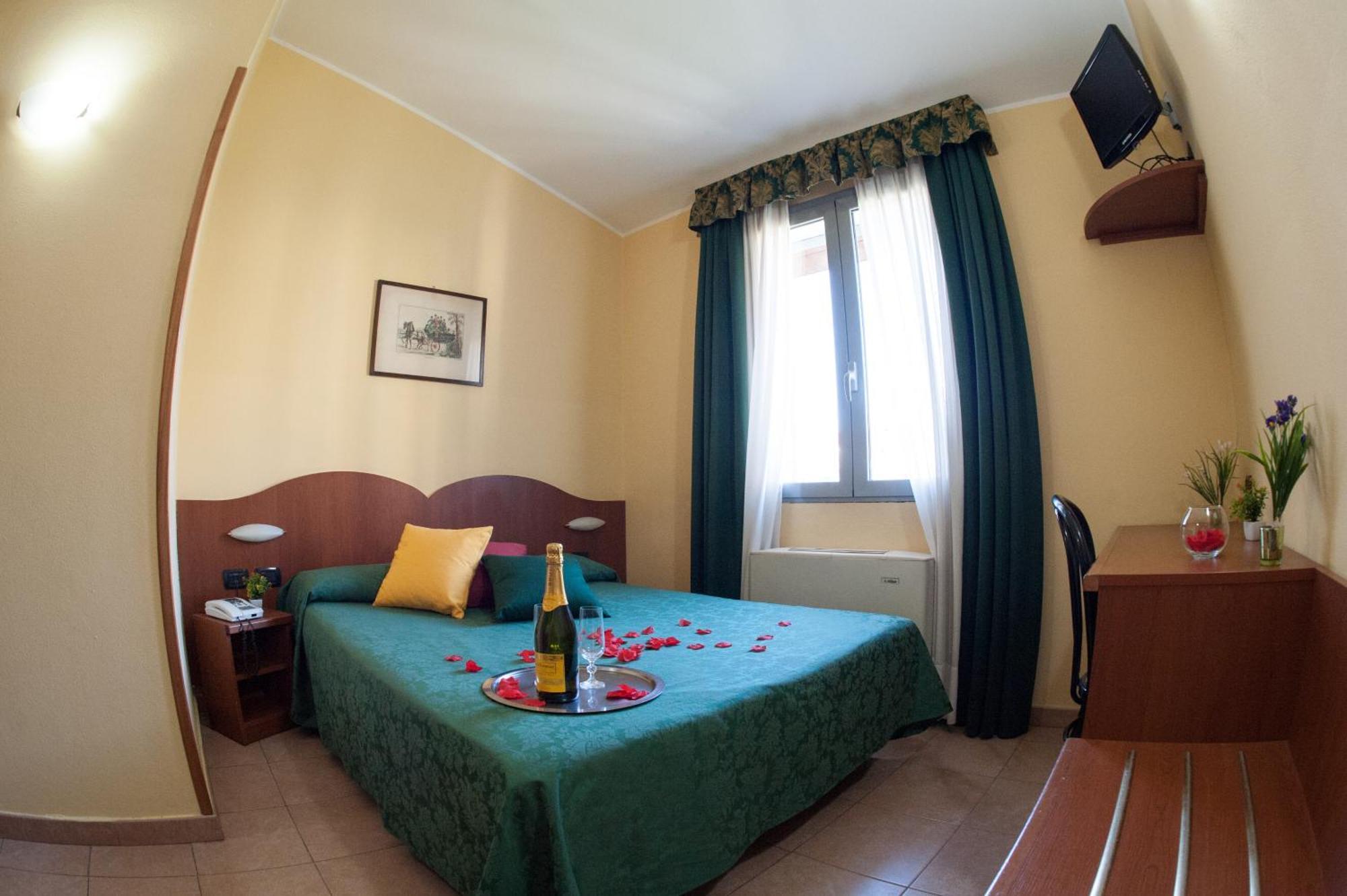 The Best Hotel — Photos 3